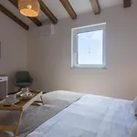 Beautiful Skarline With Outdoor Pool In Buje Villa *