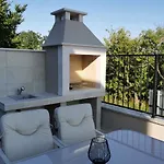 Beautiful Skarline With Outdoor Pool In Buje Villa
