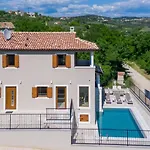 Beautiful Skarline With Outdoor Pool In Buje Krasica (Istria)