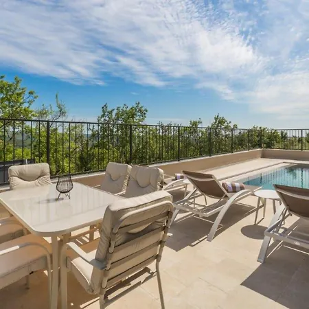 Beautiful Skarline With Outdoor Pool In Buje