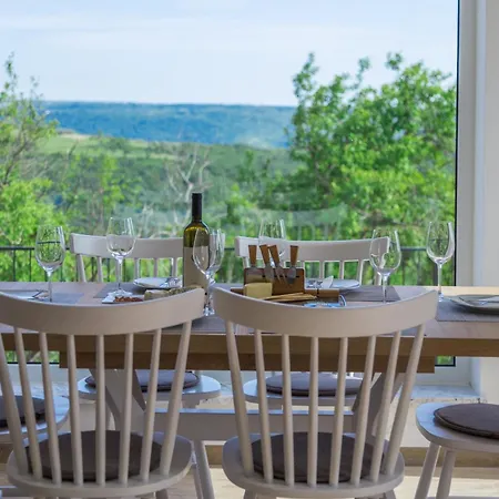 Villa Beautiful Skarline With Outdoor Pool In Buje *
