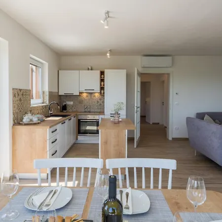 Beautiful Skarline With Outdoor Pool In Buje